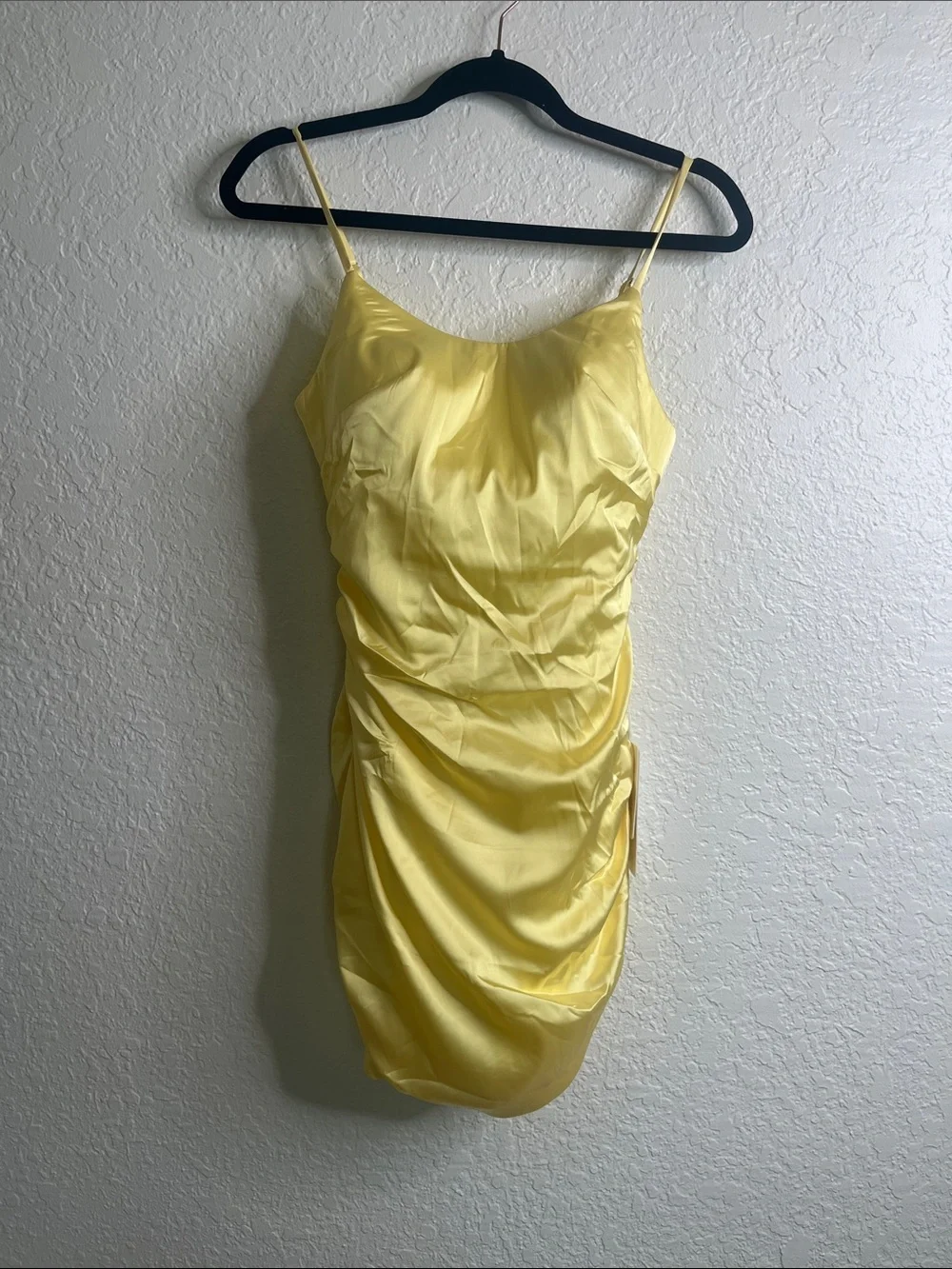 NWT Stacees Sheath/Column Square Neckline Sleeveless Satin Dress Daffodil sz 0